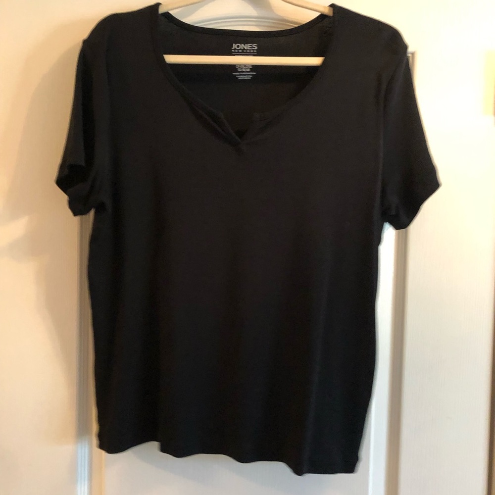 Jones NY black T-shirt